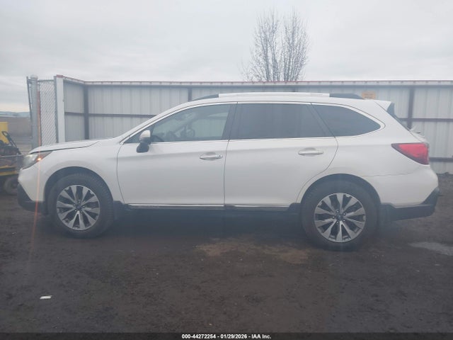 Продаж на аукціоні авто 2019 Subaru Outback 2.5i Touring, vin: 4S4BSATCXK3345676, номер лоту: 44272254