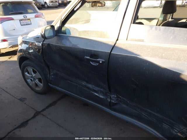 KNDJN2A28H7484861 KIA Soul
