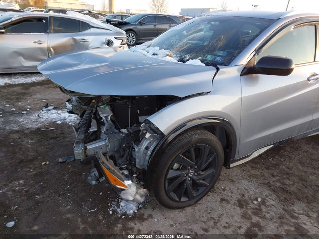 3CZRU6H17NM723905 Honda Hr-v Awd Sport