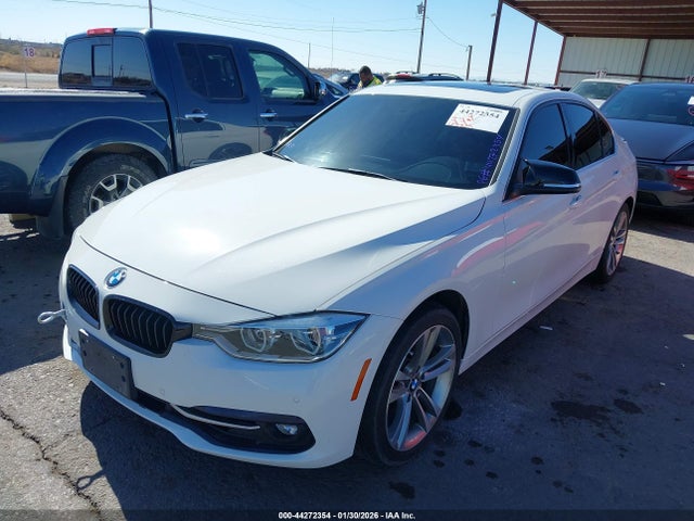 WBA8B9G5XJNU96929 BMW 330I