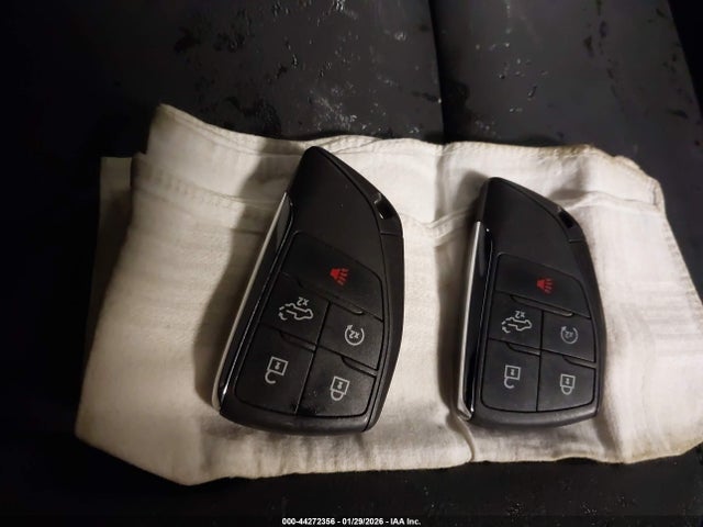 3GTUUCED4SG210179 GMC Sierra 1500 4wd Short Box Elevation With 3sb