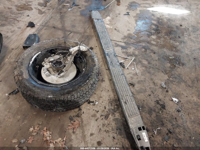3GTUUCED4SG210179 GMC Sierra 1500 4wd Short Box Elevation With 3sb