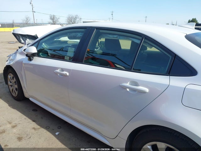 Toyota COROLLA LE 2026 JTDB4MEEXT3035236 Image 15