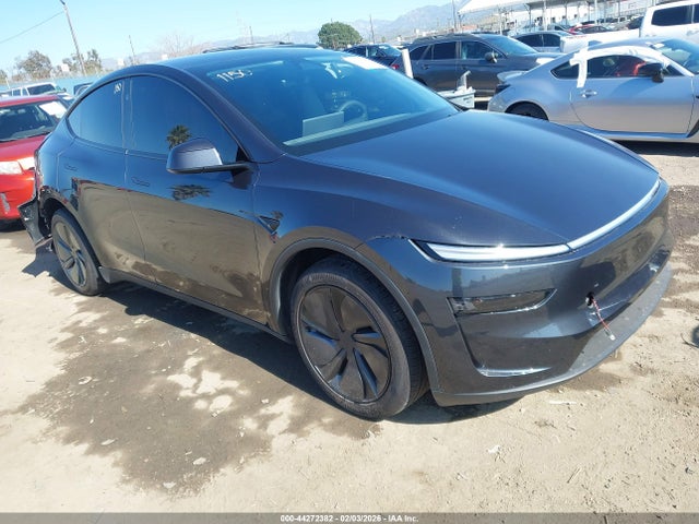 2026 TESLA MODEL Y 7SAYGDED1TF456373 Photo 0