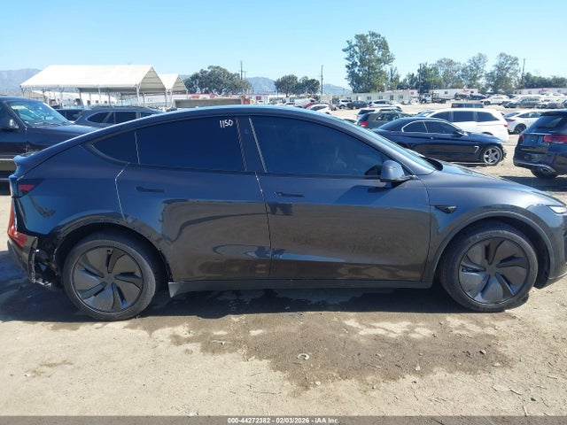 2026 Tesla Model Y Premium Rear-wheel Drive/standard Rear-wheel Drive მანქანა იყიდება აუქციონზე, vin: 7SAYGDED1TF456373, აუქციონის ნომერი: 44272382