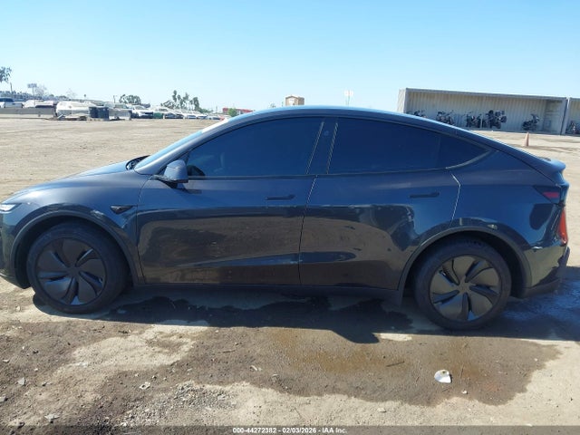 2026 Tesla Model Y Premium Rear-wheel Drive/standard Rear-wheel Drive მანქანა იყიდება აუქციონზე, vin: 7SAYGDED1TF456373, აუქციონის ნომერი: 44272382