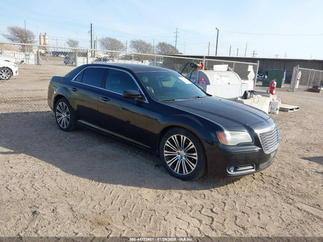 2014 CHRYSLER 300 2C3CCABG3EH119852