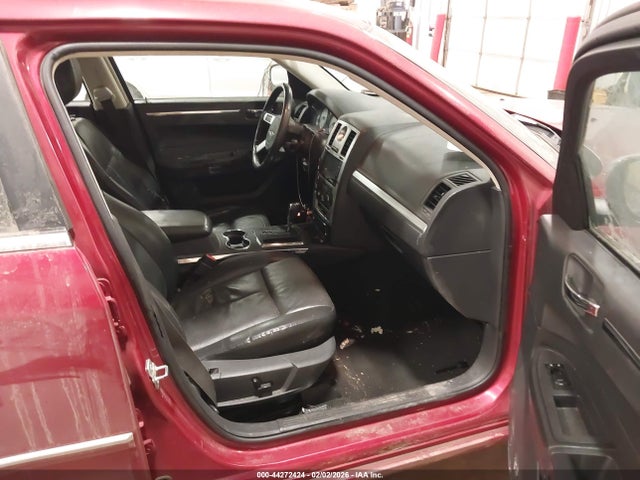 44272424 :رقم المزاد ، 2C3CK5CV8AH144151 vin ، 2010 Chrysler 300 Touring/signature Series مزاد بيع