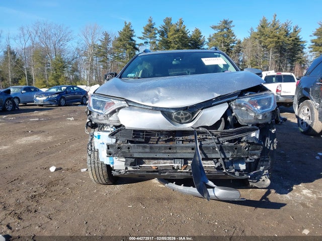 Toyota Rav4 Xle 2018 JTMRFREV7JD252286 Image 12