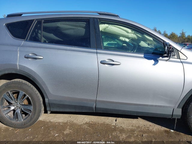 Toyota Rav4 Xle 2018 JTMRFREV7JD252286 Image 13