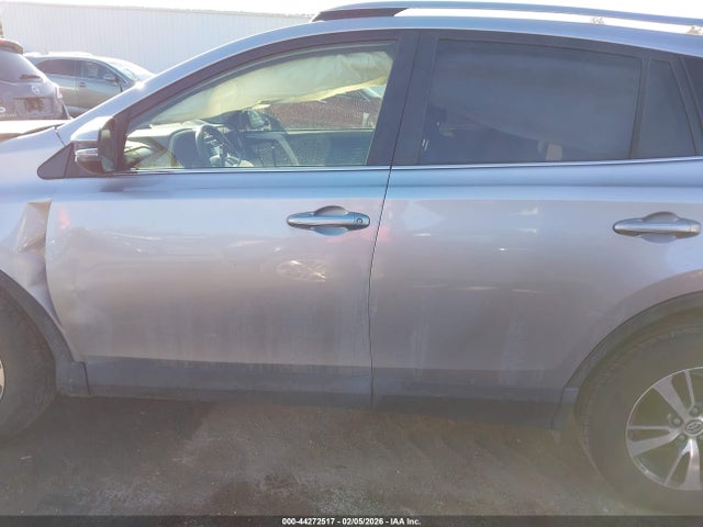 Toyota Rav4 Xle 2018 JTMRFREV7JD252286 Image 14