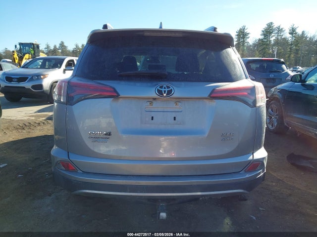 Toyota Rav4 Xle 2018 JTMRFREV7JD252286 Image 16