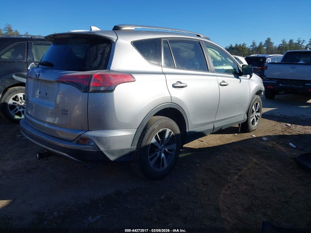 Toyota Rav4 Xle 2018 JTMRFREV7JD252286 Image 4