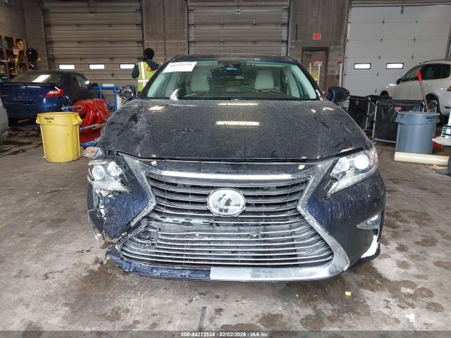 2017 Lexus Es 350 მანქანა იყიდება აუქციონზე, vin: 58ABK1GG8HU043022, აუქციონის ნომერი: 44272534