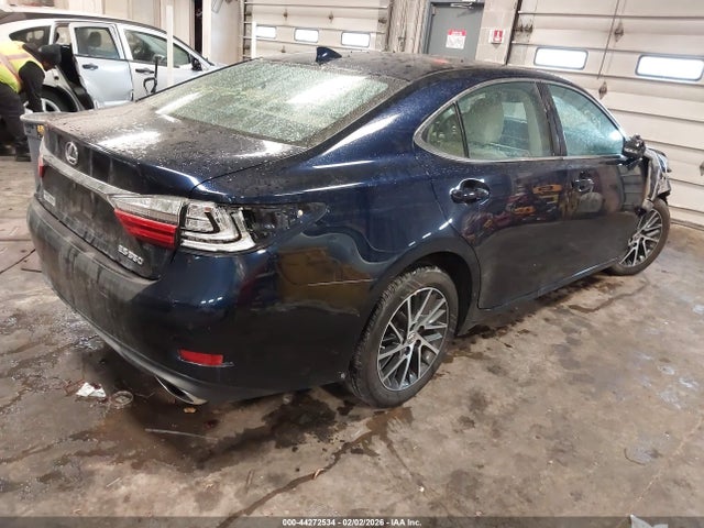 2017 Lexus Es 350 მანქანა იყიდება აუქციონზე, vin: 58ABK1GG8HU043022, აუქციონის ნომერი: 44272534