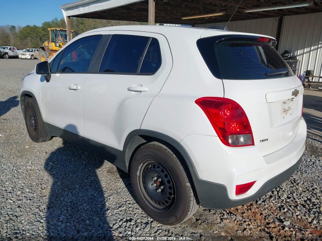 Chevrolet TRAX LS 2017 3GNCJKSB7HL270983 Image 3