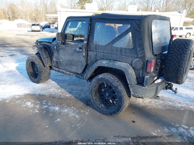 2015 JEEP WRANGLER 1C4BJWCG4FL620388 Photo 2