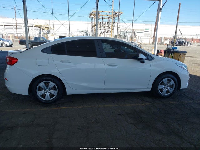 1G1BC5SM4H7179832 Chevrolet Cruze Ls Auto