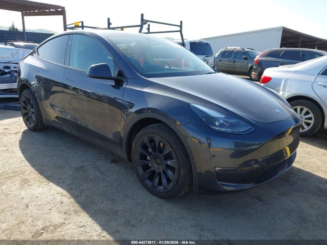 2024 TESLA MODEL Y 7SAYGDEE8RF066873 Photo 0