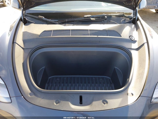 2024 TESLA MODEL Y 7SAYGDEE8RF066873 Photo 9