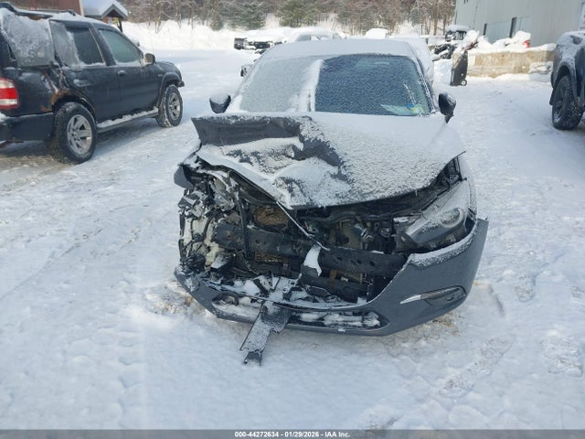 44272634 :رقم المزاد ، 3MZBN1M30HM144822 vin ، 2017 Mazda Mazda3 Grand Touring مزاد بيع