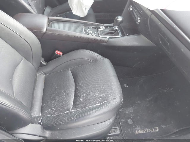 44272634 :رقم المزاد ، 3MZBN1M30HM144822 vin ، 2017 Mazda Mazda3 Grand Touring مزاد بيع