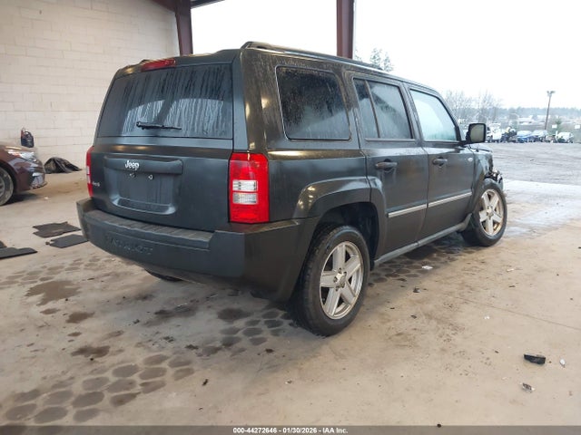 44272646 :رقم المزاد ، 1J4NF1GBXAD646586 vin ، 2010 Jeep Patriot Sport مزاد بيع
