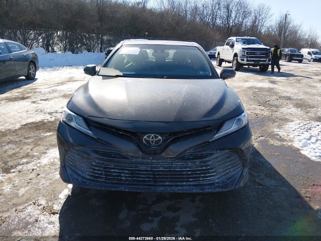 4T1B11HK3JU015308 Toyota CAMRY XLE
