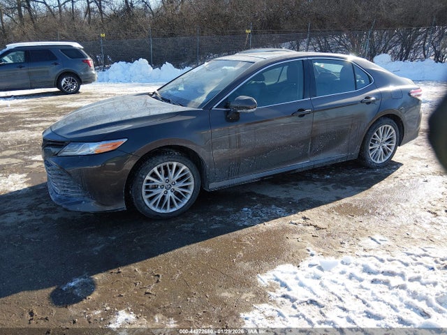 4T1B11HK3JU015308 Toyota CAMRY XLE