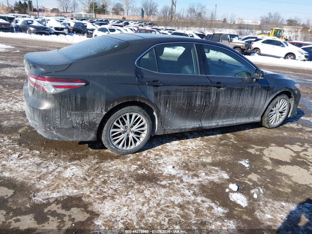 4T1B11HK3JU015308 Toyota CAMRY XLE