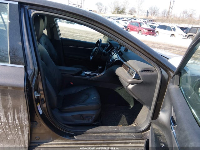 4T1B11HK3JU015308 Toyota CAMRY XLE