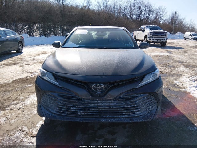 4T1B11HK3JU015308 Toyota CAMRY XLE