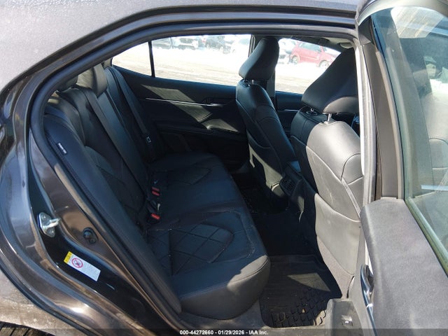 4T1B11HK3JU015308 Toyota CAMRY XLE