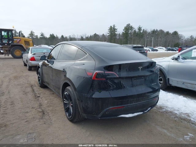 2023 TESLA MODEL Y 7SAYGDEE1PF612345 Photo 2