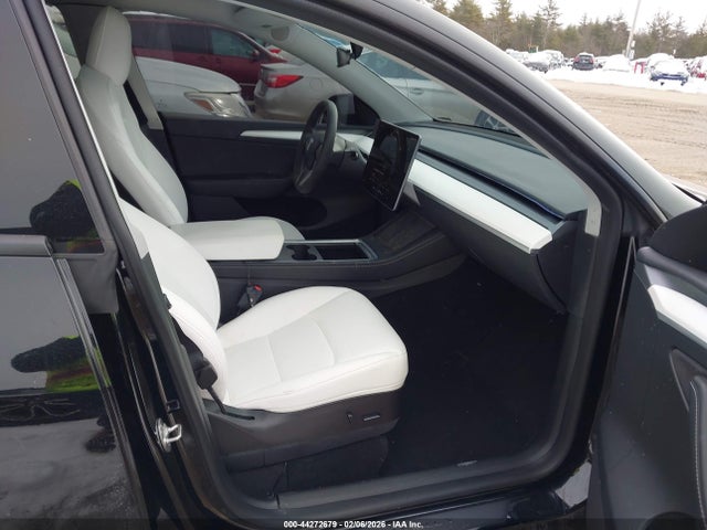 2023 TESLA MODEL Y 7SAYGDEE1PF612345 Photo 4