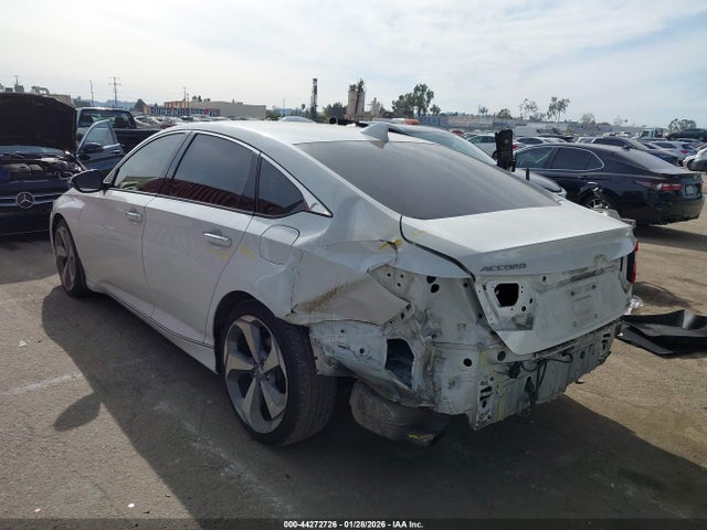 1HGCV2F93JA016027 Honda Accord Touring 2.0t