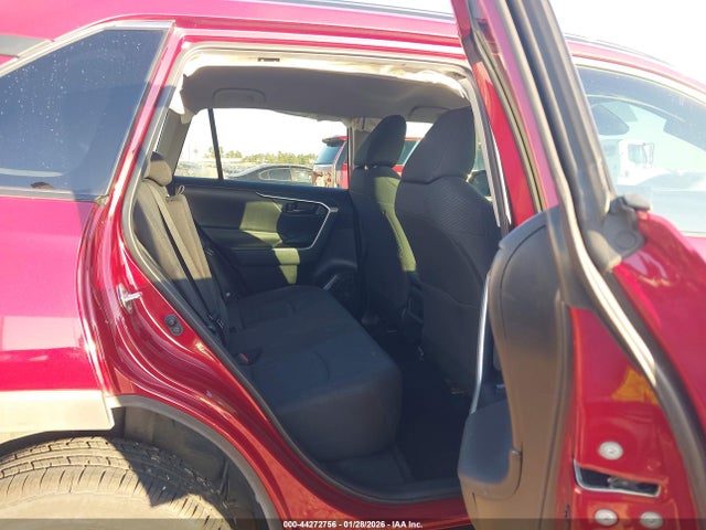 2T3H1RFV9MW174948 Toyota RAV4 LE