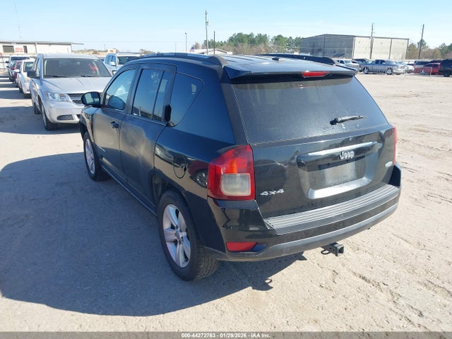 2017 JEEP COMPASS 1C4NJDEB1HD122066 Photo 2