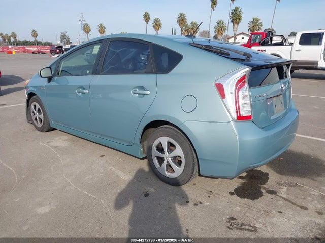 Toyota Prius Four 2015 JTDKN3DU5F1862111 Image 3
