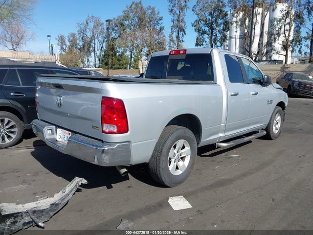 1C6RR6GG5HS582400 RAM 1500 Slt 4x2 6&#039;4 Box