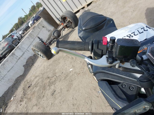 MH3RH20Y2PK009638 Yamaha Mt-03