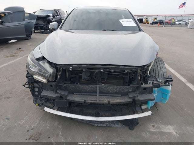 44272897 :رقم المزاد ، JN1EV7AP3JM353874 vin ، 2018 Infiniti Q50 3.0t Luxe مزاد بيع