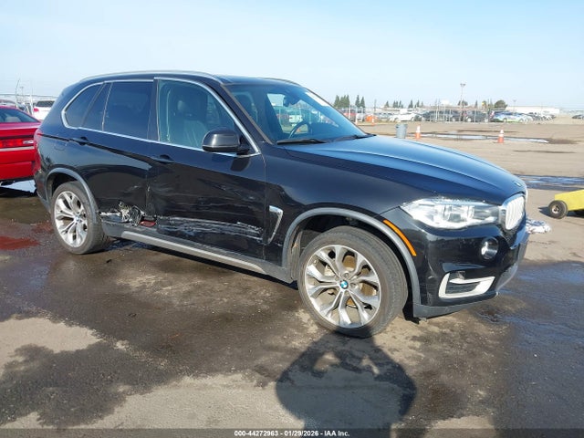 2017 BMW X5 5UXKR2C30H0X06136