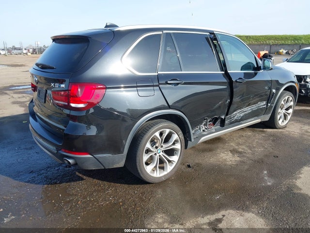 2017 BMW X5 5UXKR2C30H0X06136 Photo 3