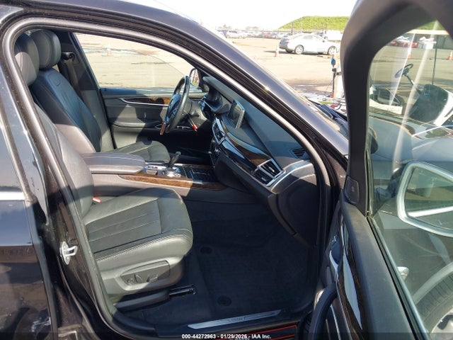 2017 BMW X5 5UXKR2C30H0X06136 Photo 4