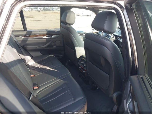 2017 BMW X5 5UXKR2C30H0X06136 Photo 7