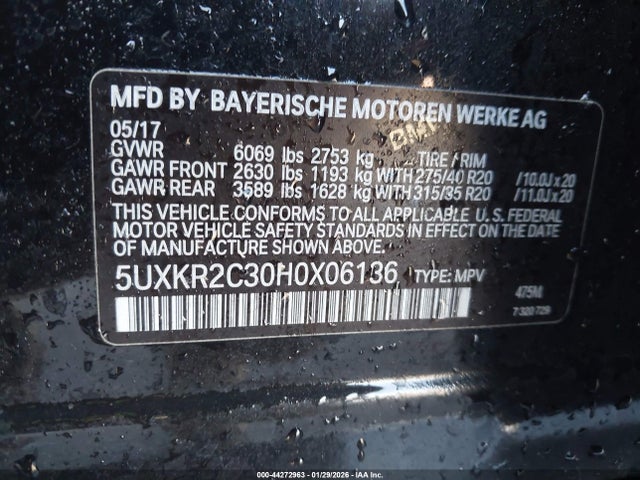 2017 BMW X5 5UXKR2C30H0X06136 Photo 8