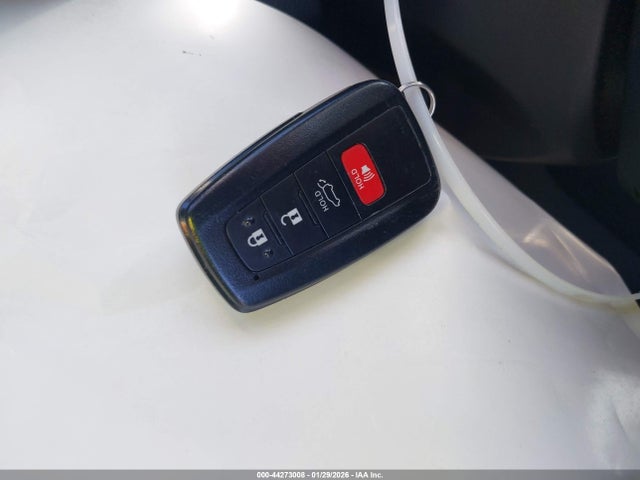 2T3W1RFV9LW066979 Toyota Rav4 Xle