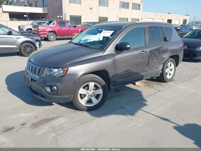 Jeep Compass Sport 2016 1C4NJDBB7GD654327 Image 2