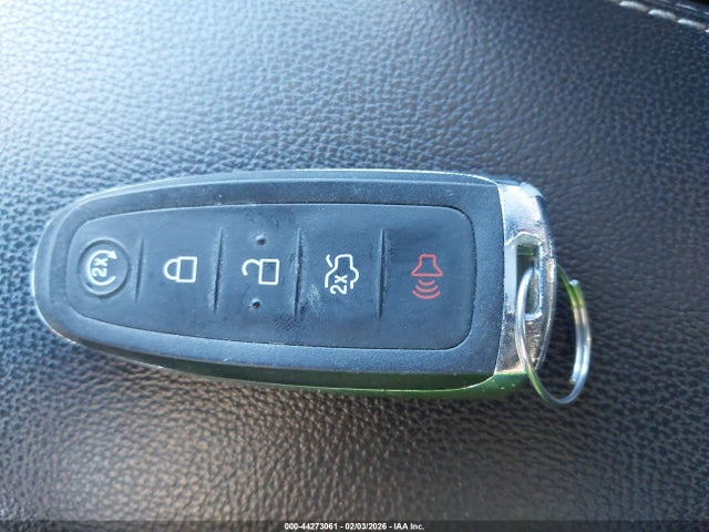 1FMCU9JD1HUA44676 Ford Escape Titanium